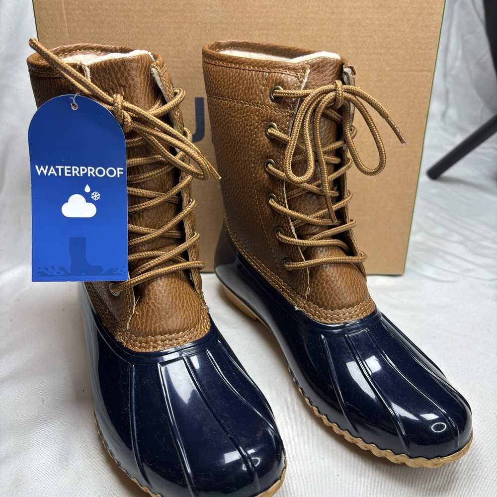 JBU Women's Maplewood Water-Resistant
Lace-up Boots
NWB -Size 6.5M - Picture 2 of 8